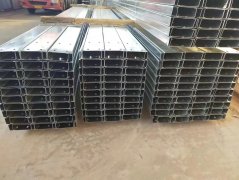 对其配套的围护系统