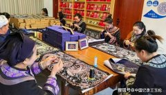 传统图腾也在经历着时尚