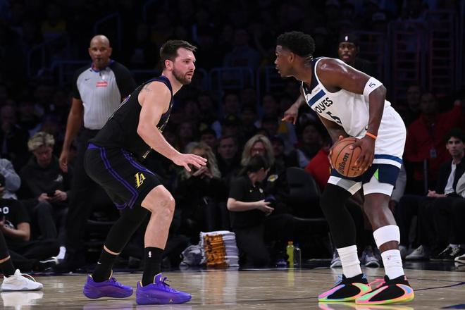 东契奇里夫斯合砍62+18+19 湖人防守升级力克森林