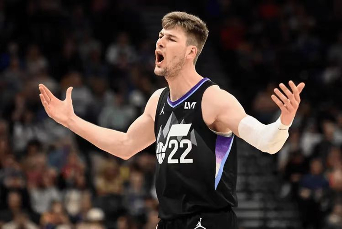 爵士队摆烂操作升级：伤病与缺席成战术核心