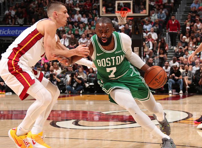 凯尔特人首节三分创队史纪录横扫热火