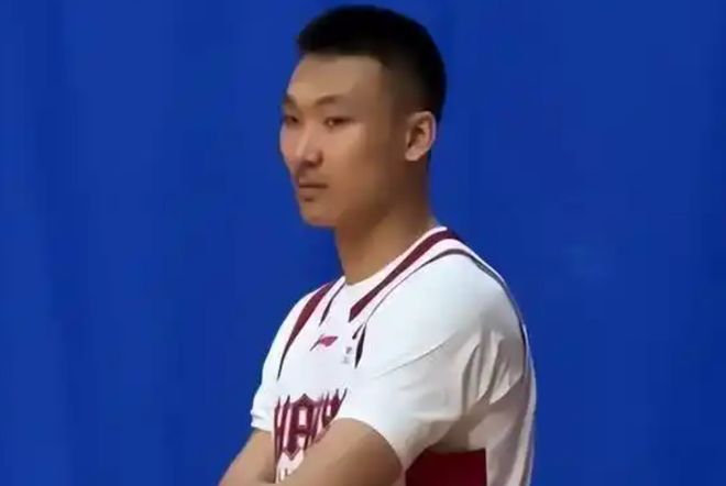 淡厚然放弃CBA回美继续NCAA生涯