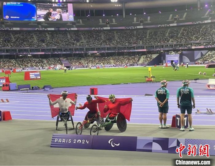 速度与激情在巴黎赛场再现：金华夺取1500米轮椅